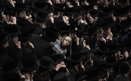 25 stycznia, Jerozolima. Ultra-ortodoksyjni żydzi podczas obchodów święta Tu Biszwat. W święto to in