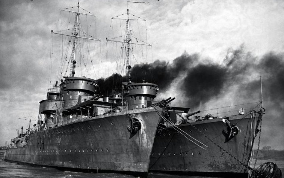 Niszczyciele ORP „Grom” i ORP „Błyskawica” w brytyjskim porcie, jesień 1939 r.