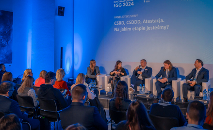 Od lewej: Klara Zamłyńska-Turek, Kierowniczka ds. ESG, Grupa ERBUD, dr Joanna Róg-Dyrda, Counsel, Pr