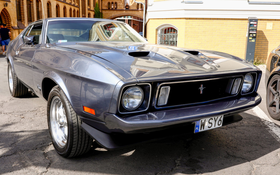 Mustang Mach 1, klasyk z pazurem, trafił na aukcję