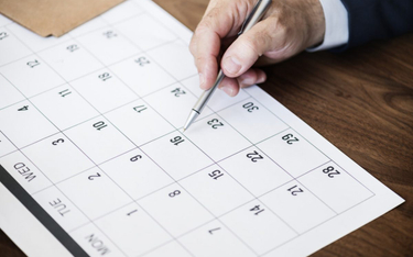 Sąd: nie każdy roczny okres odnosi się do kalendarza