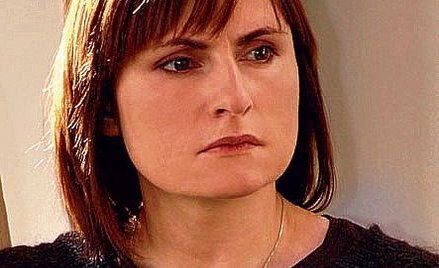 Pasek na oczach budzi nieufność