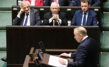 Po debacie nad wnioskiem o wotum nieufności: Chaotyczny Grzegorz Schetyna, przygotowana Beata Szydło