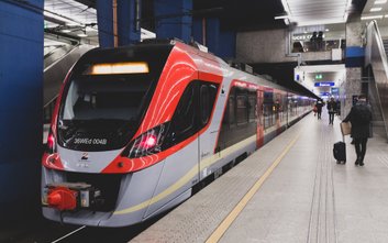 Pociągiem Łódzkiej Koleji Aglomeracyjnej widzowie z Atlas Areny dojadą do Warszawy