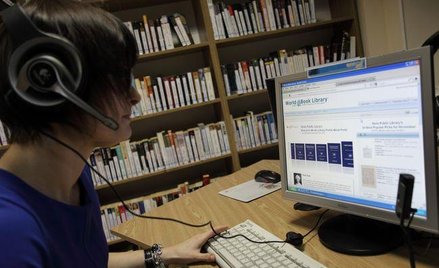 Biblioteki mogą udostępniać książki na komputerach