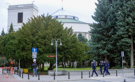 Posłowie spoza Warszawy mogą korzystać z dopłat do najmu mieszkania w stolicy