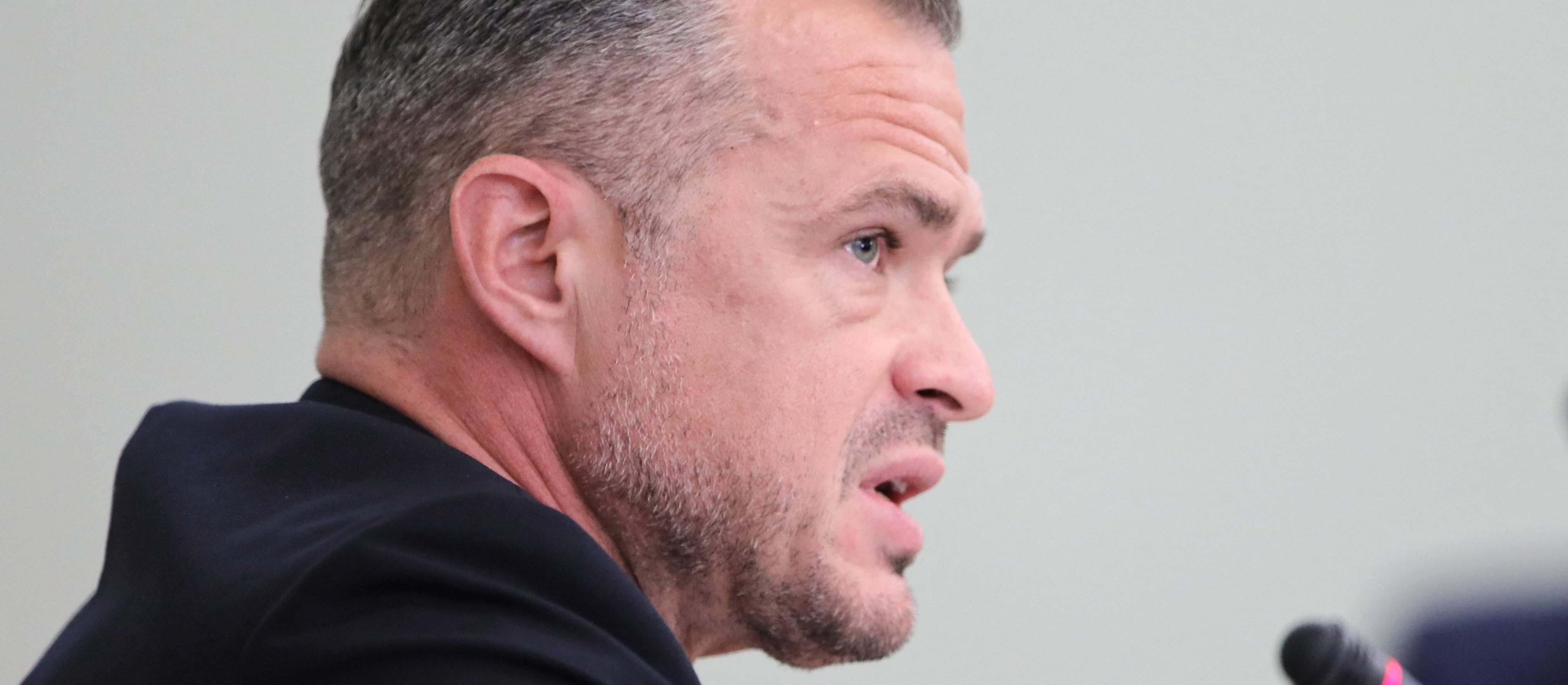 Co nie gra w umorzeniu sprawy Sławomira Nowaka?