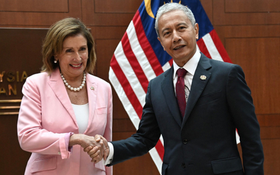 Nancy Pelosi, przewodnicząca amerykańskiej Izby Reprezentantów, spotkała się z Azharem bin Azizanem 
