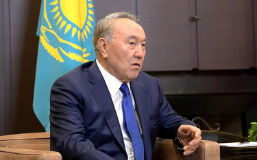 Nursułtan Nazarbajew postanowił rozpocząć przygotowania do przekazania władzy po śmierci we wrześniu