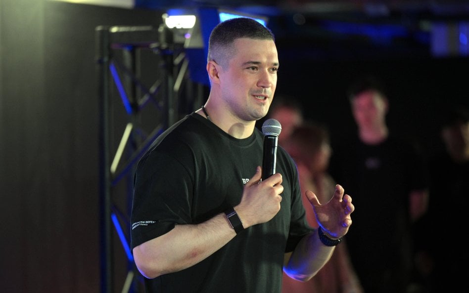 Kartonowy Majdan znów uderza w Zełenskiego. Prezydent Ukrainy ma nowego poważnego rywala