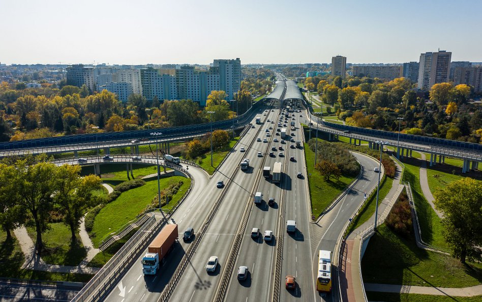 Napływ zagranicznych inwestycji do Polski słabnie