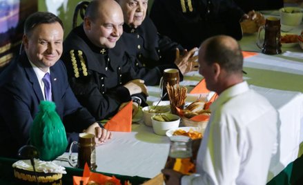 Prezydent Andrzej Duda i prezes JSW Daniel Ozon podczas Spotkania Gwarków w kopalni Pniówek w Pawłow