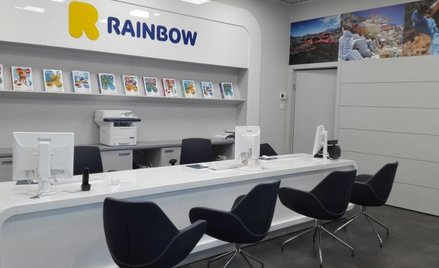 Przecena Rainbow Tours przez odpisy