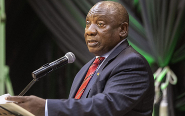 Koronawirus. Prezydent RPA ostrzega przed "szczepionkowym apartheidem"