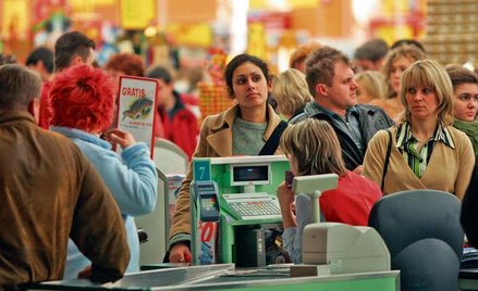 Prowizja za płatność kartą powoduje, że transakcje bezgotówkowe są droższe od gotówki Fot. p. nowak