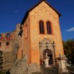 Zamek Grodno na szczycie wzgórza Choina jest miejscem imprez inspirowanych czasami średniowiecza