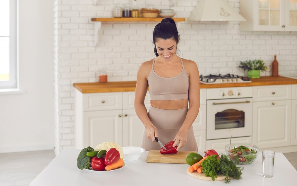 Z badania wynika, że dieta wegańska jest bardziej efektywna w redukcji masy ciała niż dieta śródziem