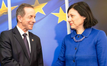 Marszałek Senatu Tomasz Grodzki i wiceprzewodnicząca Komisji Europejskiej Vera Jourová