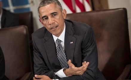 Obama "obejmował i całował" pielęgniarki opiekujące się zarażonymi ebolą