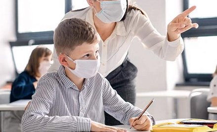 Szkolne klasy, korytarze i boiska znów się zapełnią. Przybędzie więc kontuzji i wypadków wśród uczni
