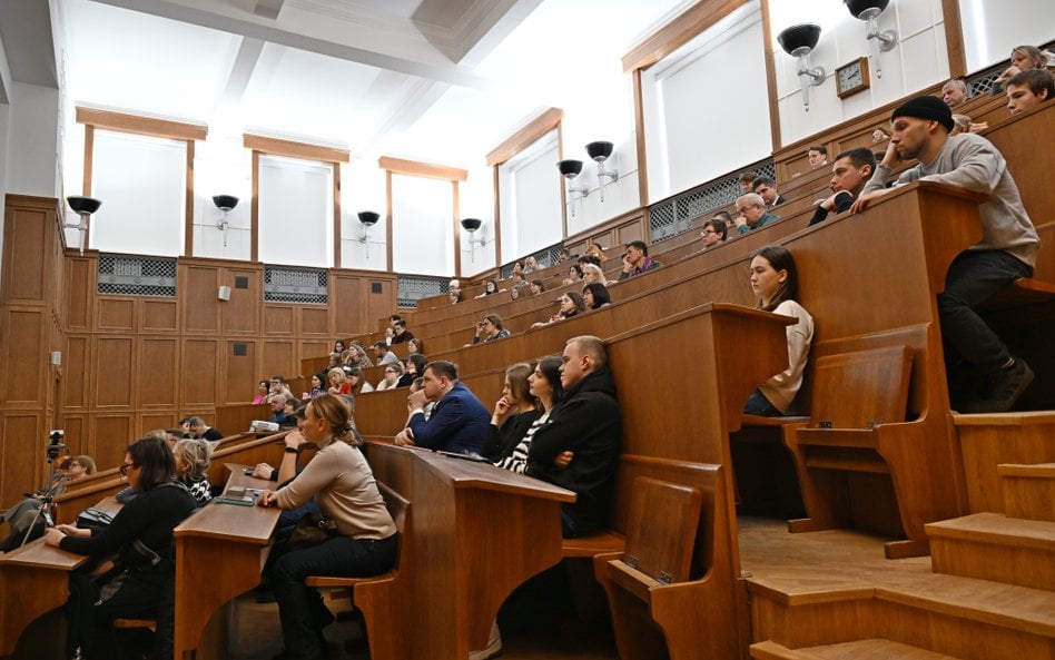 Psychologia od kilku lat pozostaje jednym z najpopularniejszych kierunków studiów w Polsce