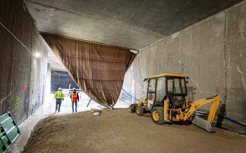 Wnętrze tunelu w stanie surowym