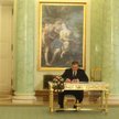 Urzędnicy obecnego prezydenta zarzucają Bronisławowi Komorowskiemu, że zawyżył odprawy dla współprac
