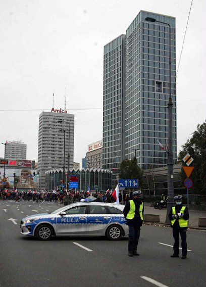 W sobotę centrum Warszawy opanują duże manifestacje