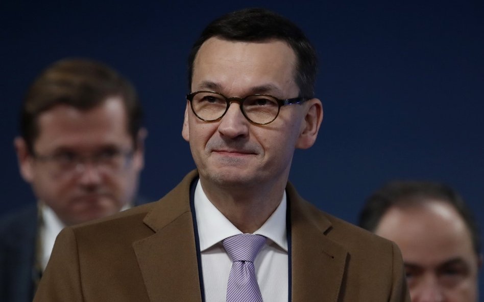 Morawiecki komentuje książkę Tuska. "Wiecie co tutaj nie gra?"