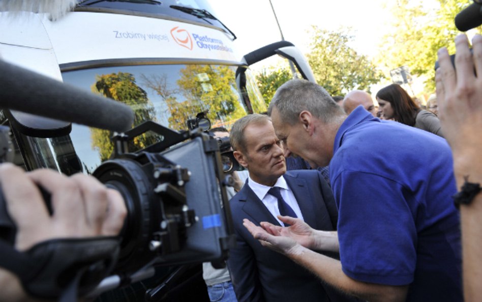 Policja zatrzymuje "Tóskobus" kibiców. I twierdzi, że została "źle zrozumiana"