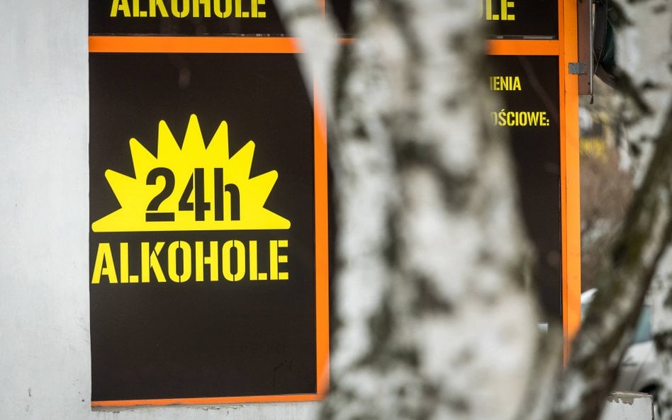 PO jest przeciw antyalkoholowym pomysłom. Pomocną rękę może jednak wyciągnąć PiS