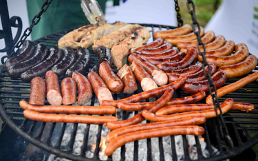 Sondaż: Polacy nie chcą rezygnować z jedzenia mięsa