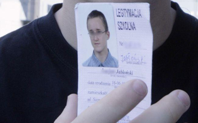 Wkrótce legitymacje w wersji papierowej staną się przeszłością