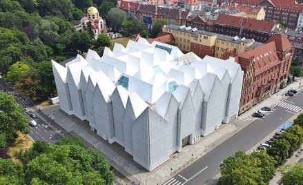 Budynek Filharmonii im. Mieczysława Karłowicza w Szczecinie to projekt Barozzi Veiga z Barcelony prz