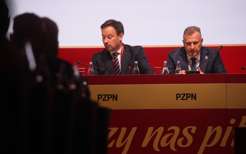 Prezes Polskiego Związku Piłki Nożnej Cezary Kulesza (P) i Sekretarz Generalny Łukasz Wachowski (L),