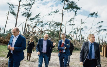 Przedstawiciele Komisji Europejskiej na terenach dotkniętych przez sierpniowy kataklizm.