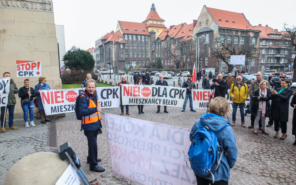 Na Śląsku wrze po decyzji CPK. Nie chcą takiego przebiegu torów szybkiej kolei