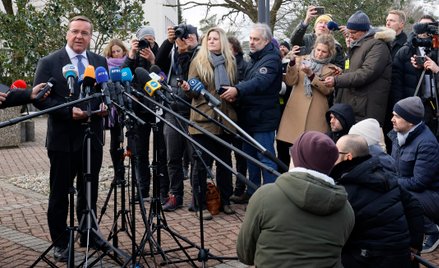 Minister obrony Boris Pistorius twierdzi, że nie tylko Niemcy blokują dostawy leopardów. Ale nazw in