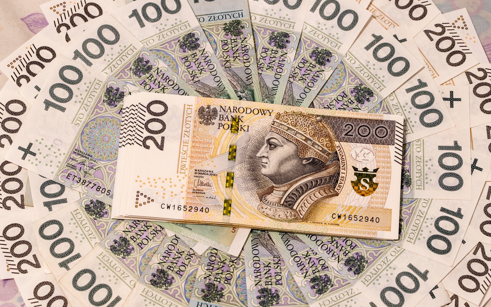 Więcej firm z poduszką finansową