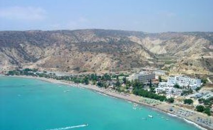 Jak otrzymać zasiłek transferowy po powrocie z Cypru?