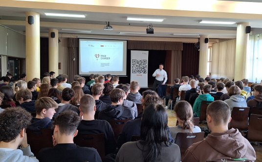 Kraków - spotkania z młodzieżą promujące projekt Prize Charger