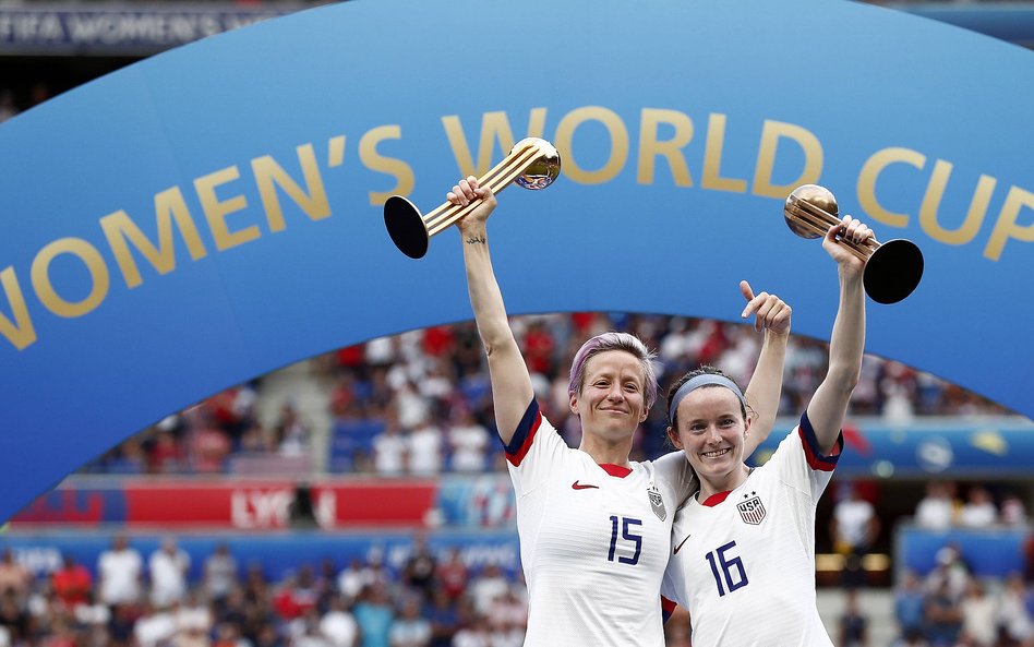 Megan Rapinoe i Rose Lavelle po wygraniu mundialu w 2019 roku