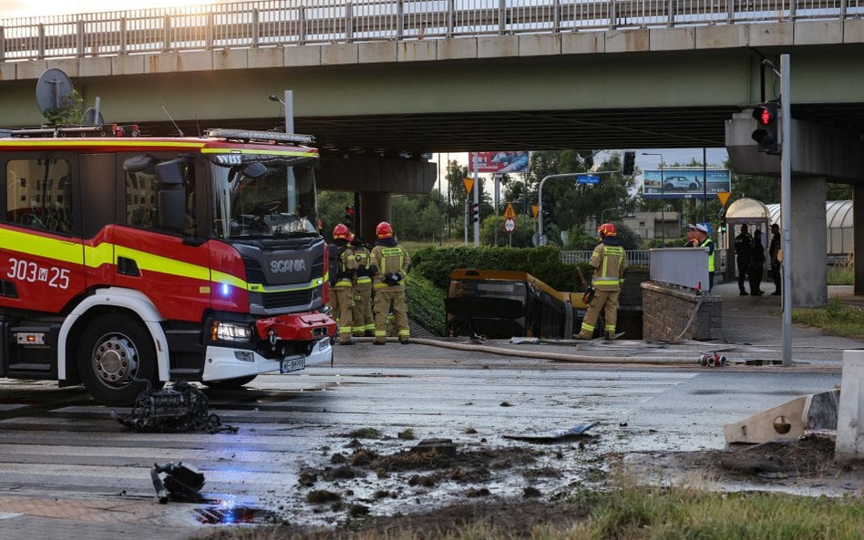Miejsce wypadku w rejonie Ronda Zesłańców Syberyjskich w Warszawie, 5 lipca
