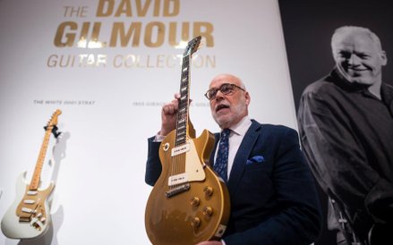 David Gilmour sprzedał wszystkie swoje cenne gitary