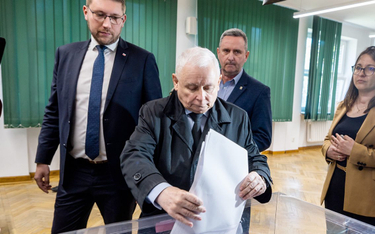 Mogę zrozumieć, dlaczego Jarosław Kaczyński ogłosił „dziewiąte z kolei zwycięstwo” PiS. Formalnie ni