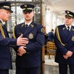 Straż Marszałkowska z bronią gotową do strzału