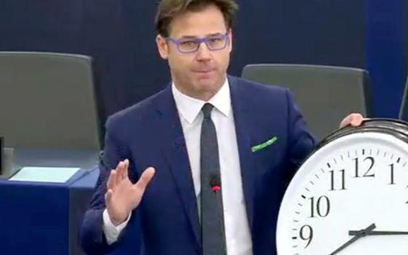 W sprawie zmiany czasu wypowiadał się w Parlamencie Europejskim Włoch Angelo Ciocca