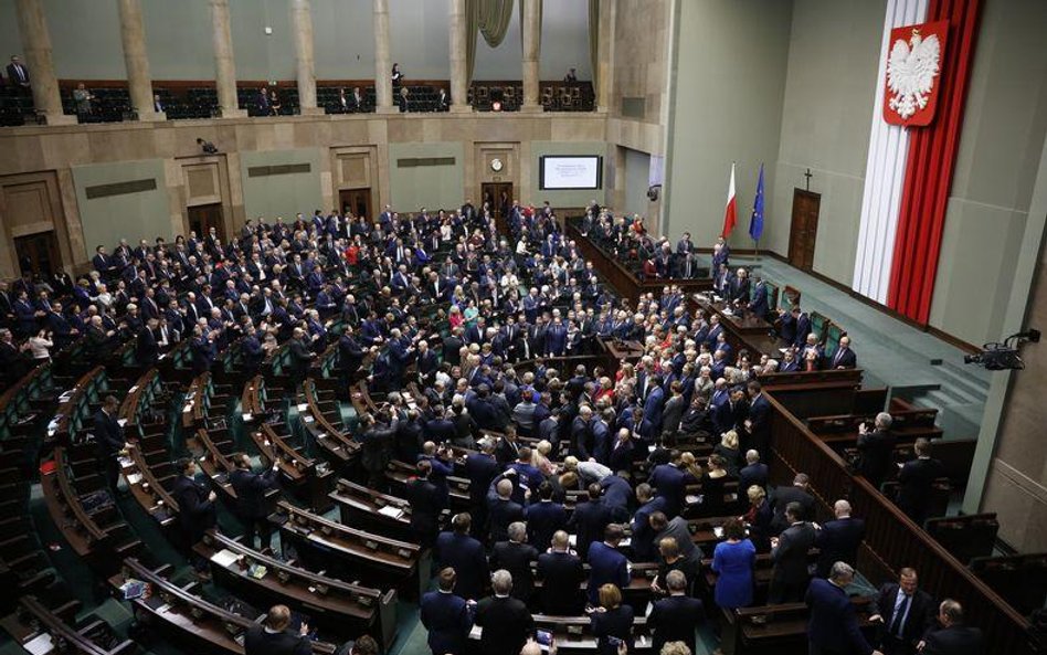 Sondaż IBRiS dla "Rzeczpospolitej": PiS - 29 proc., PO - 27 proc.