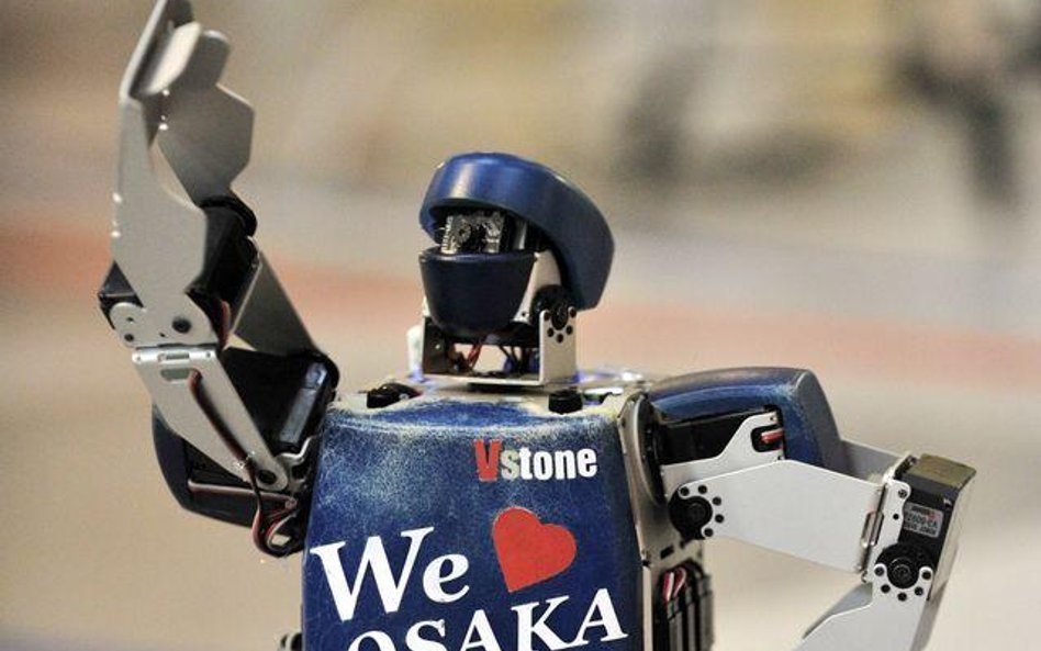 Maraton dwunożnych robotów wygrał Robovie-PC