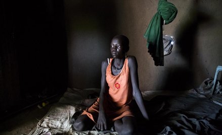 Sondaż: Lepiej wyjść z UE niż przyjąć uchodźców